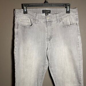 Banana Republic Light Gray Skinny Jeans Size 12 - 32x28